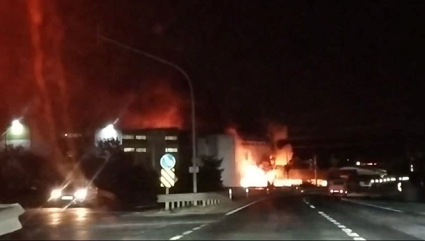 Tekirdağ’da kozmetik fabrikasında yangın